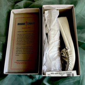 White smooth leather thunderbird Minnetonkas